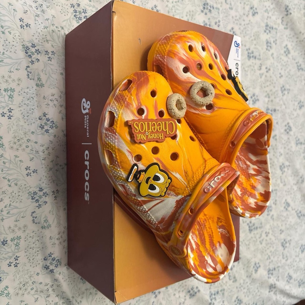 CROCS Men's/Women’s Honey Nut Cheerios Crocs